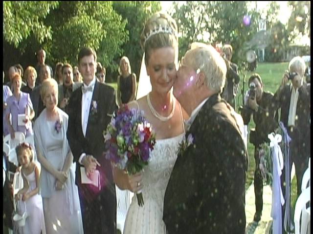 Stacys Wedding - Stacy Arrives